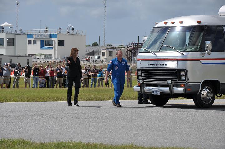 Astronaut Van to Pad